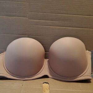 Q-T Intimates   Strapless Tan T-Shirt Bra Seamless Molded Size 42 D